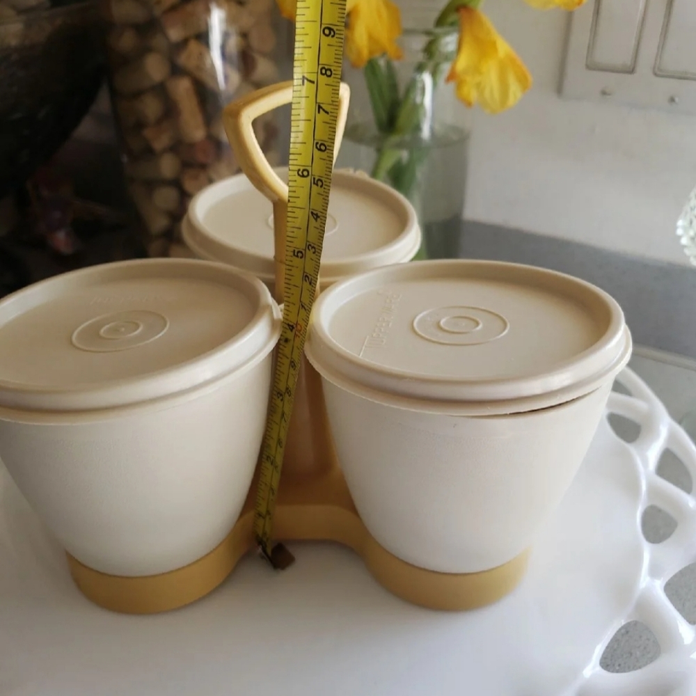 Vtg. Tupperware - Picture 4 of 5